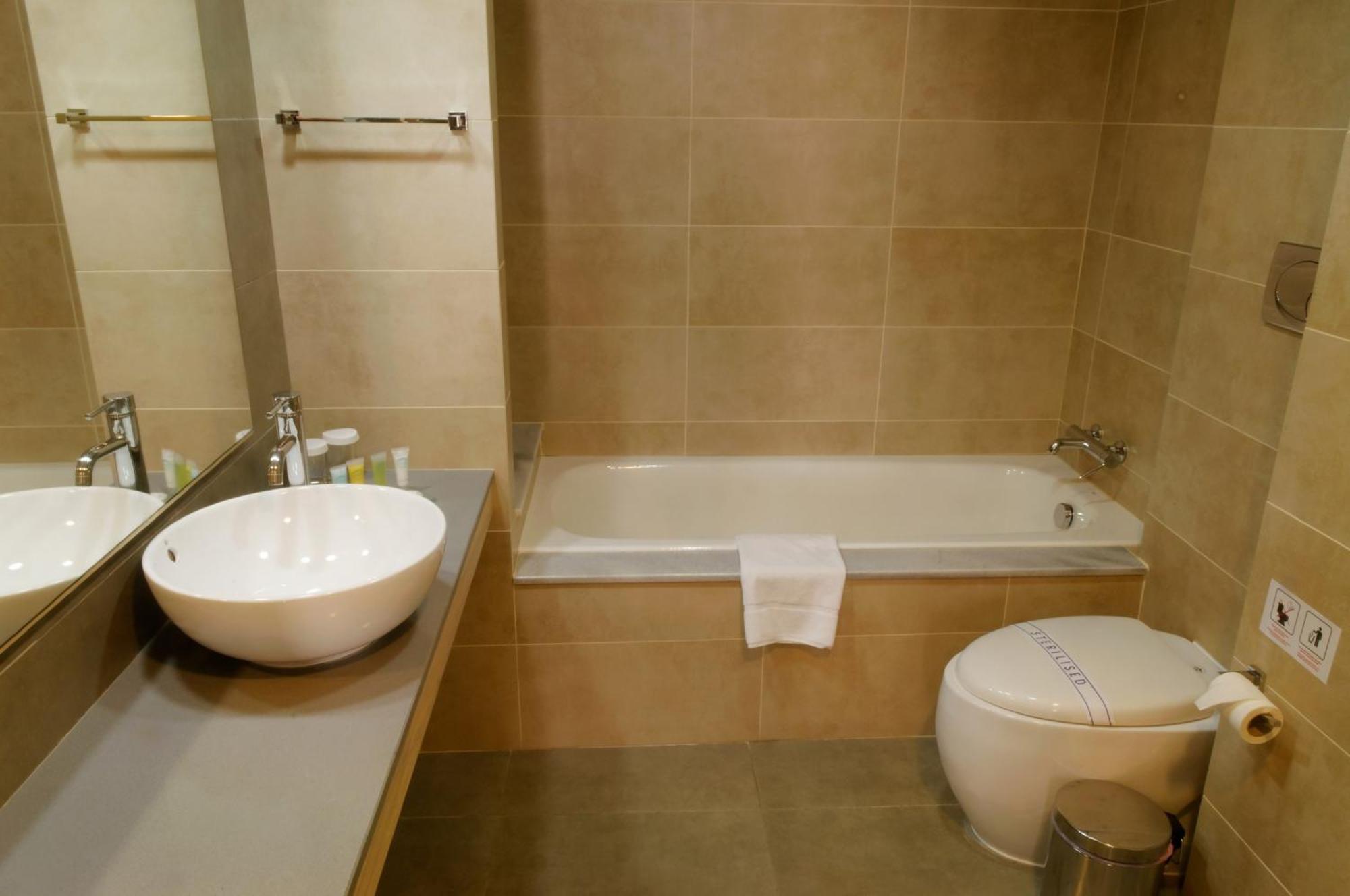 Standard Double Room with Inland View,66902905:JPEG